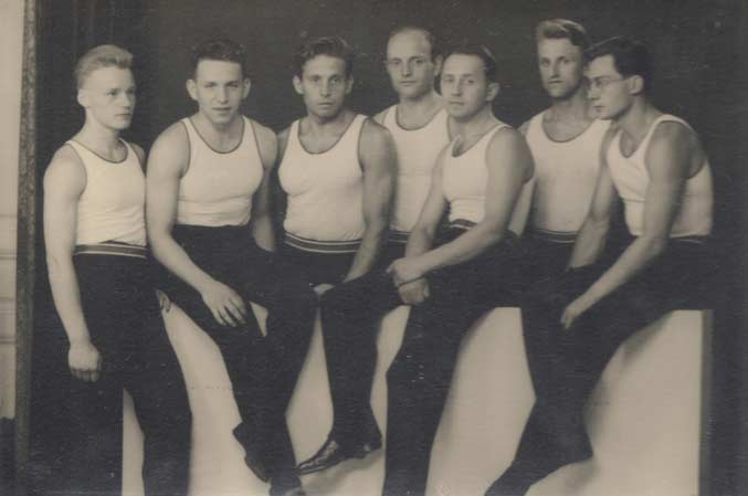 Vítězné družstvo vyššího oddílu ČOS 1938